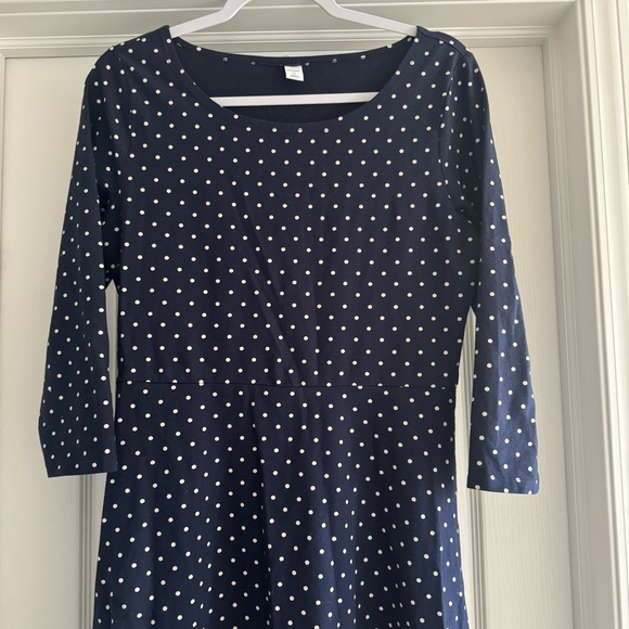 Old Navy Fit & Flare 3/4-Sleeve Jersey
Dress in navy dots size M - Picture 4 of 9